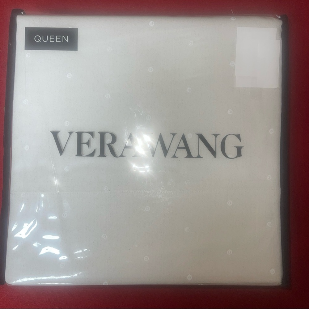 Vera Wang Luxurious Satin Weave Eyelet Off White 4 Pc Queen Sheet Set Cotton NWT - Picture 5 of 14